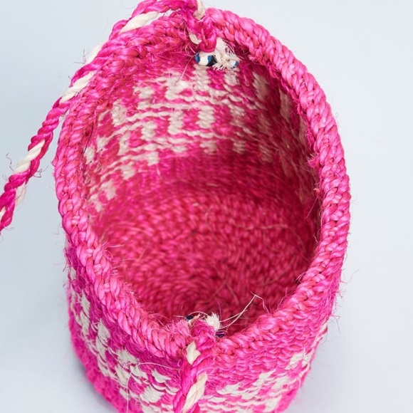 Pink Straw Crossbody - Picture 4 of 15